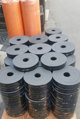 방진고무 골 각판 및 고무판재단