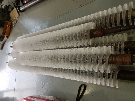 스크류,잔넬형브러쉬