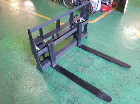 축산용 작업기(어태치먼트)