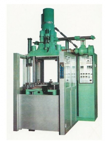 수직형 고무사출기