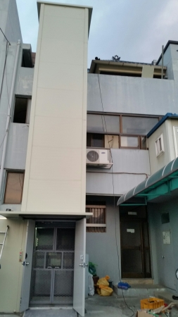 전라도 고흥에 설치한 옥외용화물리프트(지상1층~3층)