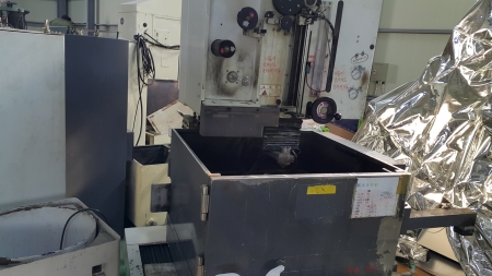 와이어컷팅기(중고기계)