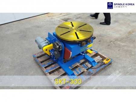 TURN TABLE