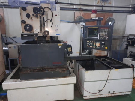 와이어컷팅기(중고기계)