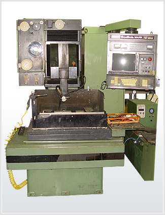 와이어컷팅 가공기