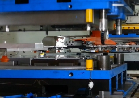 INDEPENDENT TRANSFER ROBOT