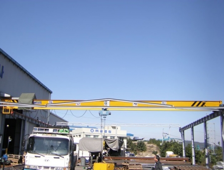SINGLE GIRDER