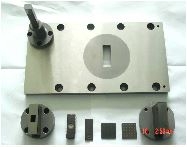 Ceramic Packages용 금형
