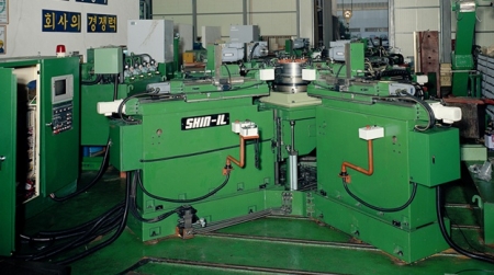 GUN DRILL(스핀들 건드릴링 머신)