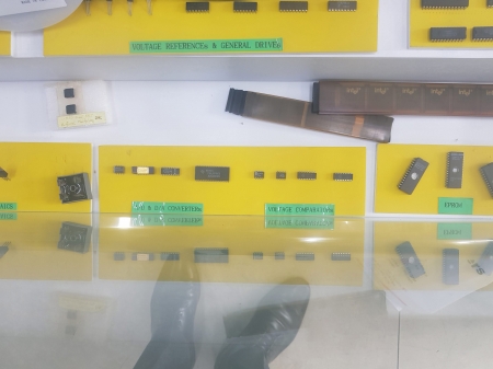 전자회로 컨버터 전시품
