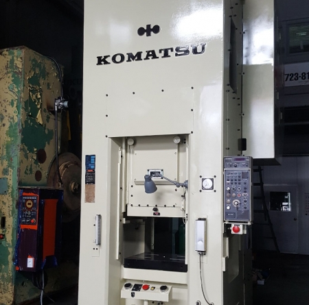 KOMATSU 프레스
