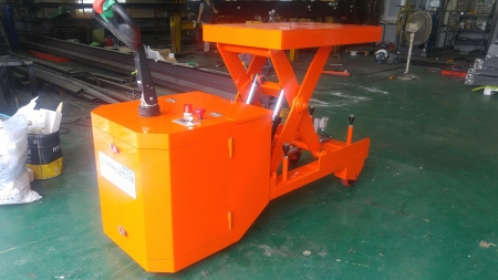 자주식테이블리프트