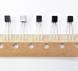 트랜지스터 2SC1815Y