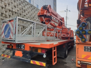 Bridge Inspection Truck