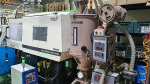 우진 하이브리드 80톤 (TH 80S) 사출기 중고사출기 사출성형기 하이브리드사출기