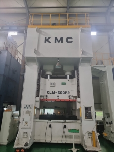 케이엠씨(KMC) 링크더블 600톤  (2013년 6월)