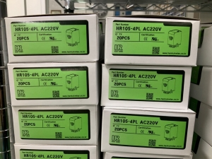 릴레이 HR105-4PL AC220V