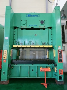 심팩 세미더블프레스 400톤 MC2-400 (2006년 9월)